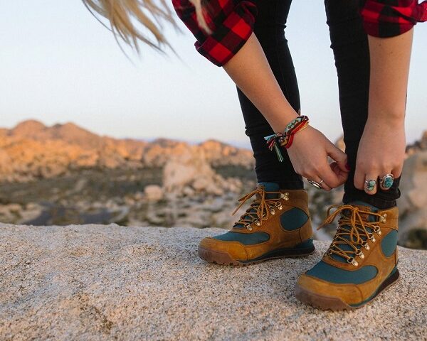 turisticka obuv danner