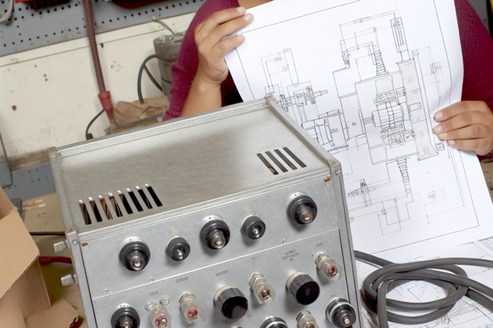 frekvenční měnič V800