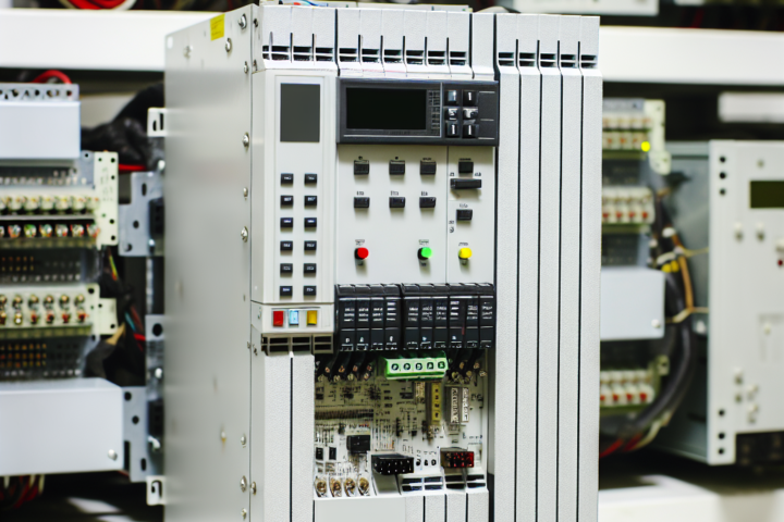 frekvenční měniče