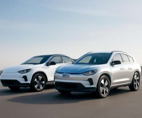 Porovnanie elektromobilov Tesla Model Y a Škoda Enyaq